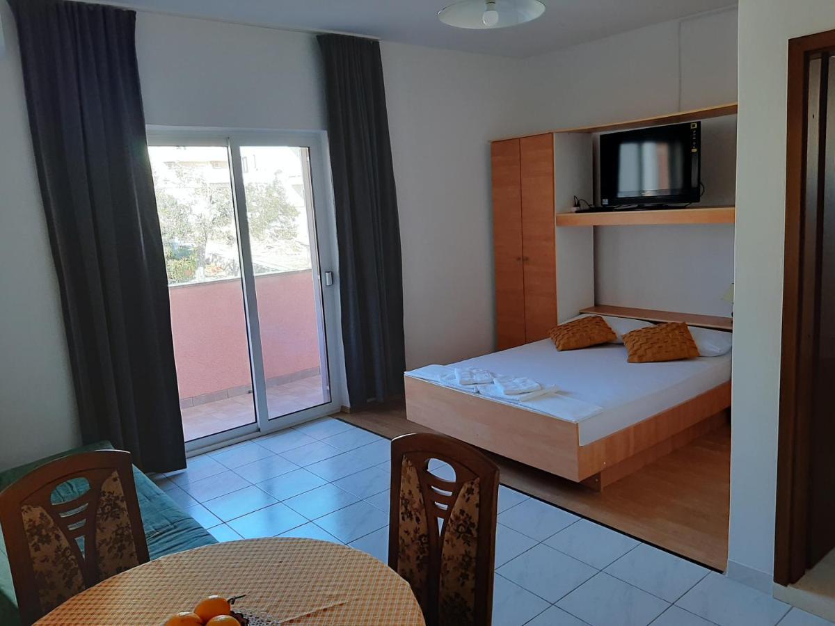 Apartments Ljulj Трогир Экстерьер фото